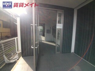 アイルーム四日市白須賀の物件外観写真